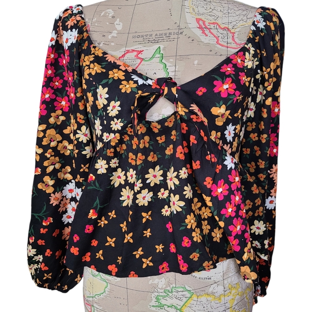NWT Patrons of Peace Size Small Puff Long Sleeve Black Floral Front-Tie Blouse